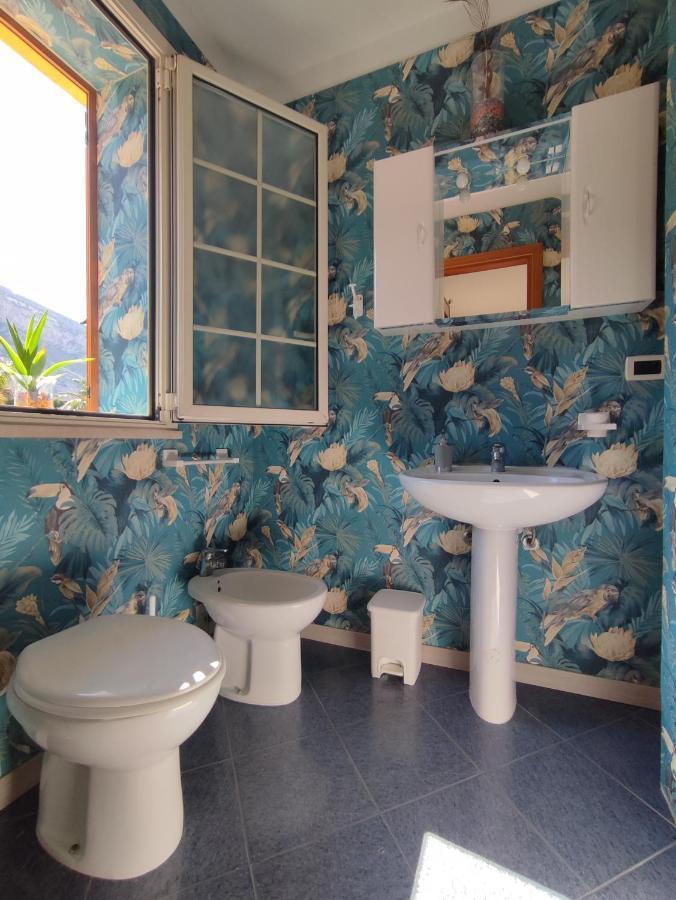 איסולה דלה פמינה Casa Vacanze Isolotto מראה חיצוני תמונה