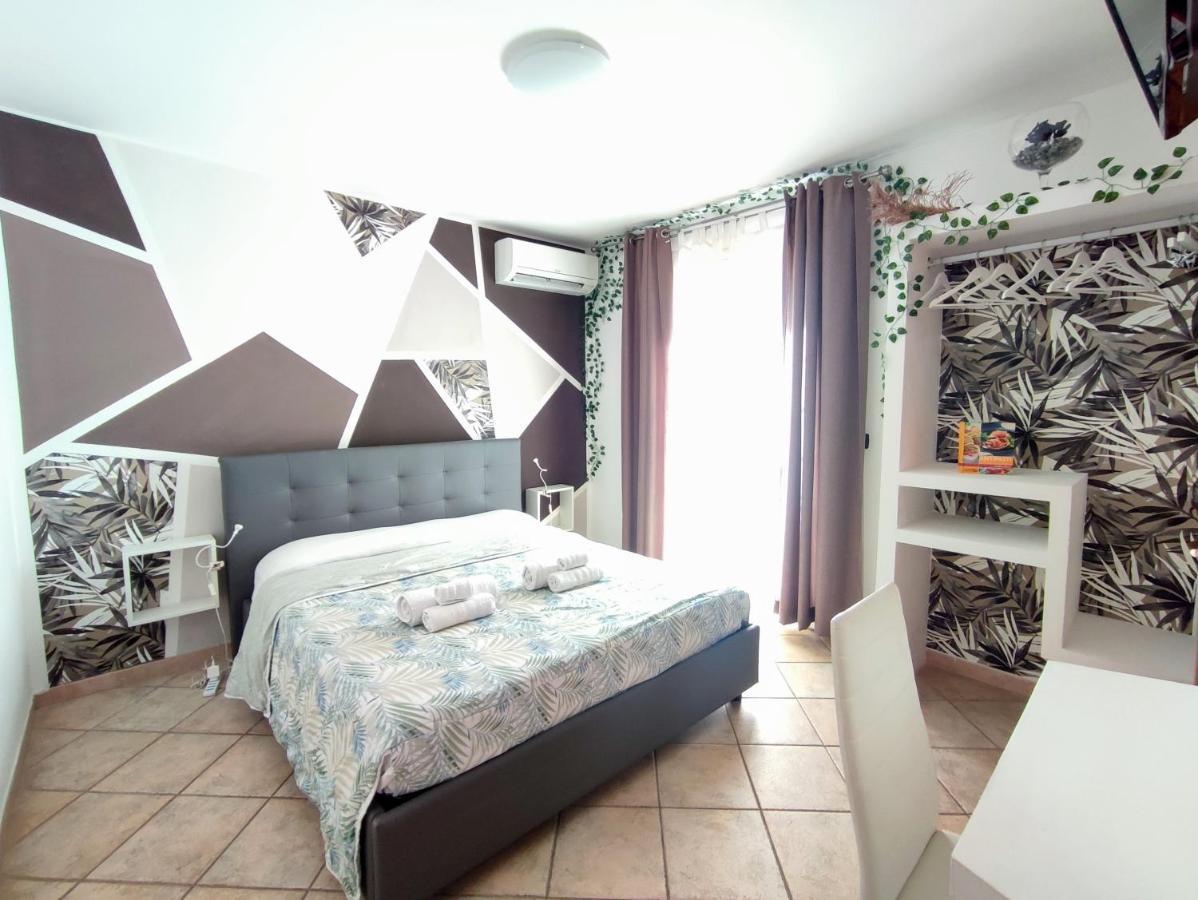 איסולה דלה פמינה Casa Vacanze Isolotto מראה חיצוני תמונה