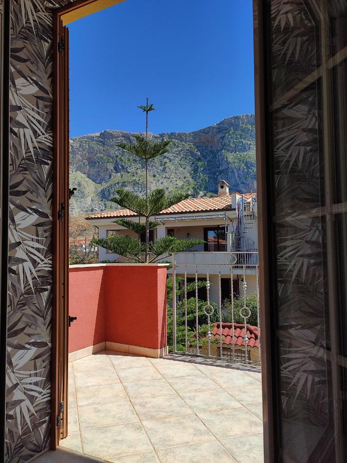 איסולה דלה פמינה Casa Vacanze Isolotto מראה חיצוני תמונה