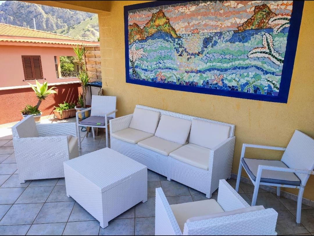 איסולה דלה פמינה Casa Vacanze Isolotto מראה חיצוני תמונה