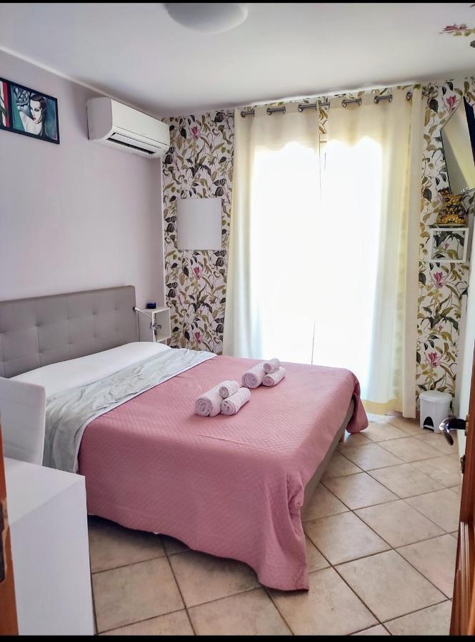 איסולה דלה פמינה Casa Vacanze Isolotto מראה חיצוני תמונה