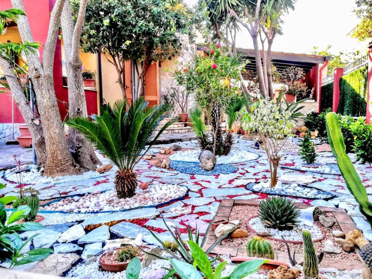 איסולה דלה פמינה Casa Vacanze Isolotto מראה חיצוני תמונה