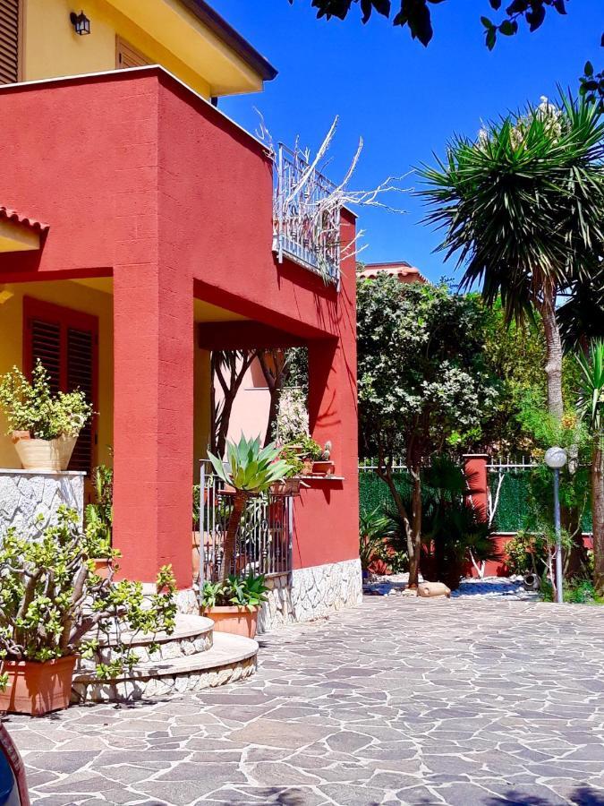 איסולה דלה פמינה Casa Vacanze Isolotto מראה חיצוני תמונה