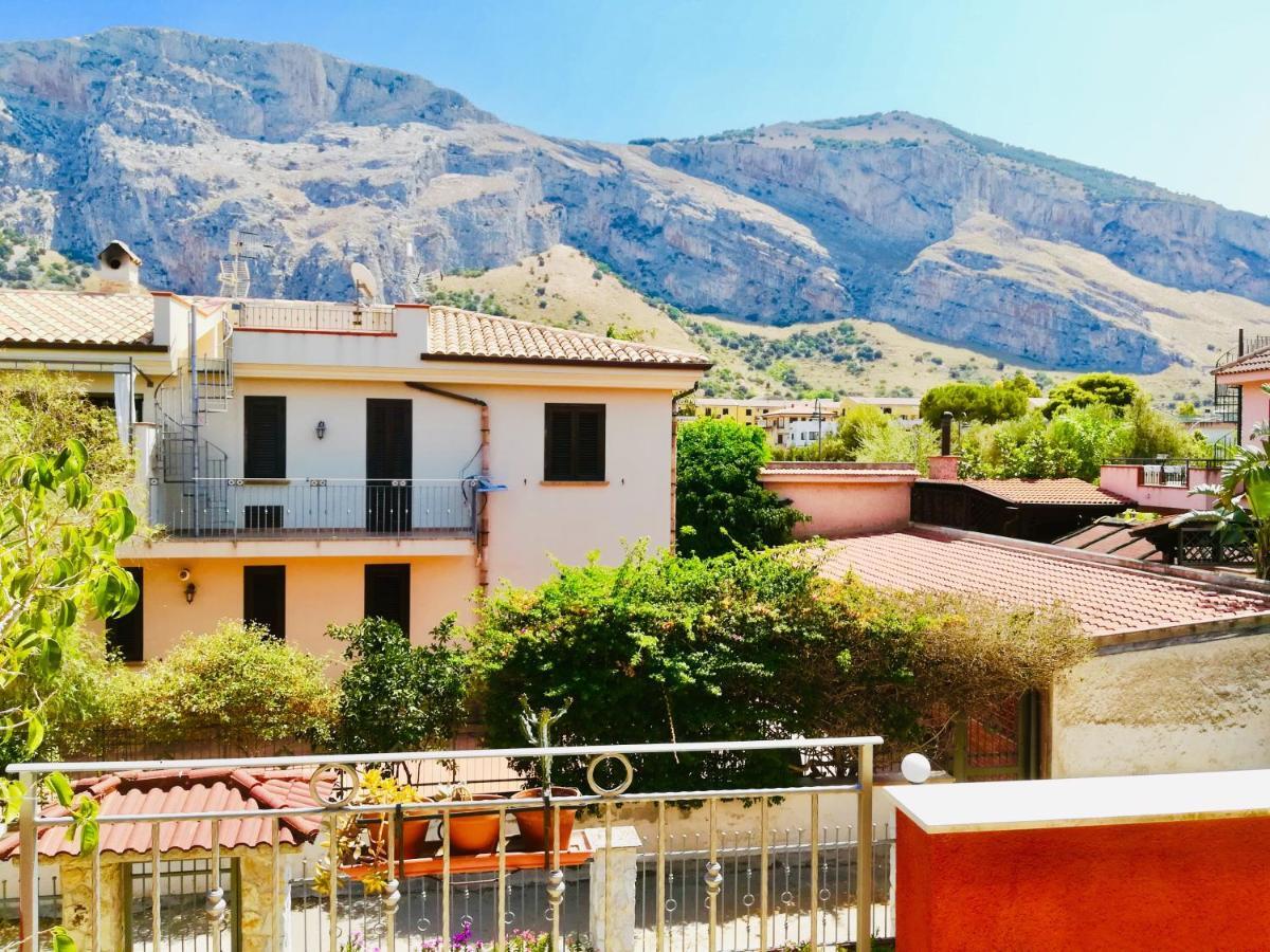 איסולה דלה פמינה Casa Vacanze Isolotto מראה חיצוני תמונה